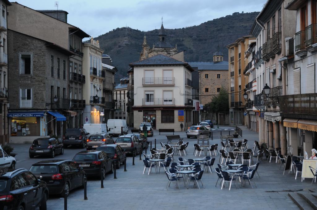 Venecia Bed&Breakfast Villafranca Del Bierzo Εξωτερικό φωτογραφία