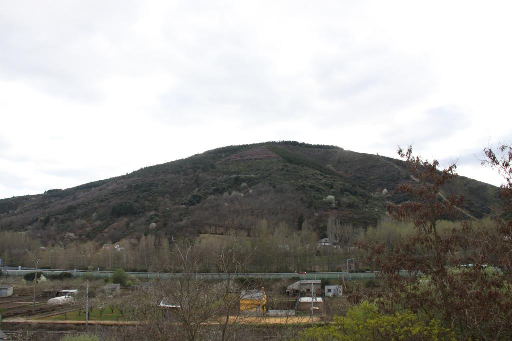 Venecia Bed&Breakfast Villafranca Del Bierzo Εξωτερικό φωτογραφία
